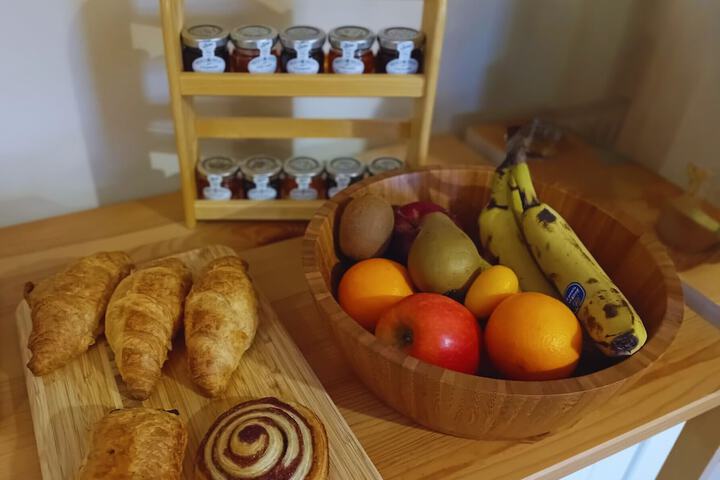 Breakfast/Coffee Service 21 of 28