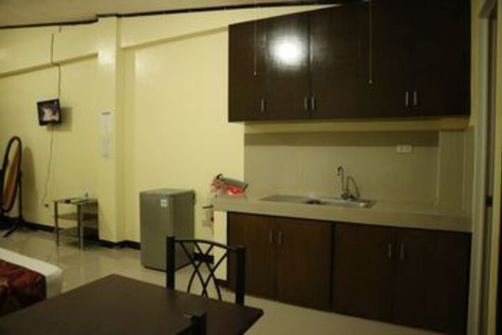 Room 6 of 25
