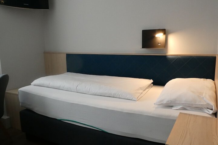 Room 15 of 45