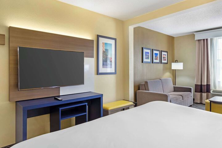 Suite 2 Queen Beds (9 of 15)