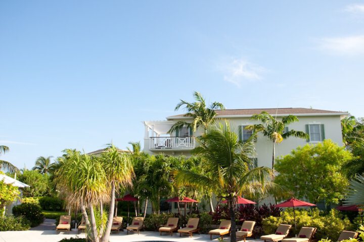 Hotel with Pool