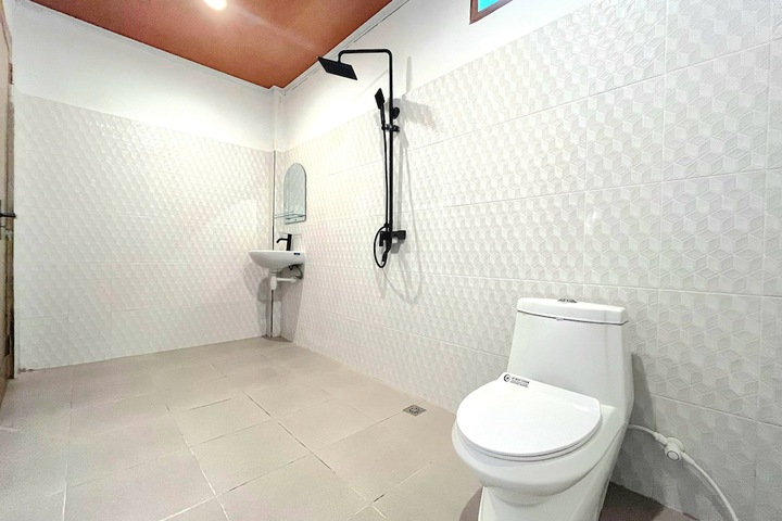 Room 5 of 11