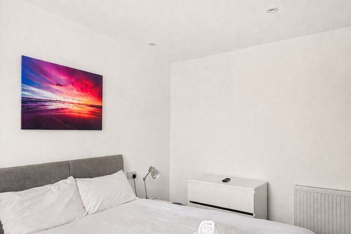 Room 12 of 17