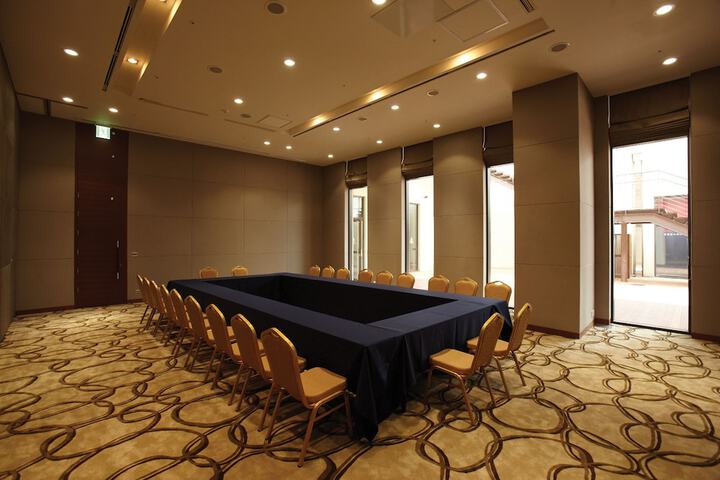 Business Center 43 of 55
