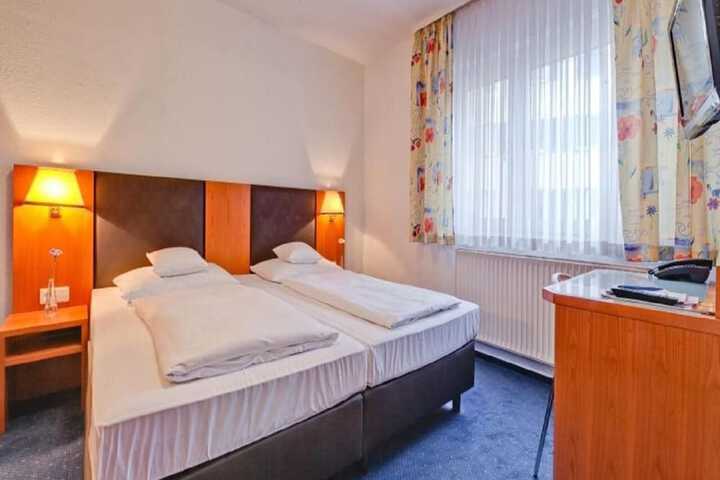 Room 8 of 21