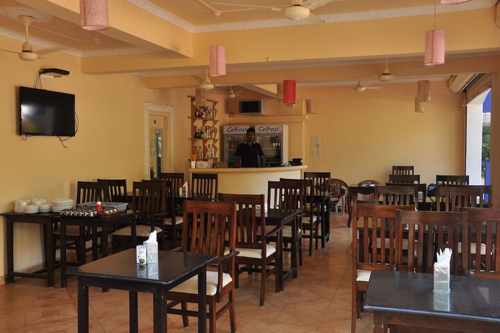 Dining Photos