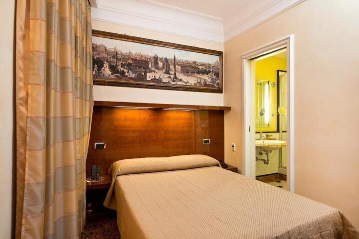 Room 18 of 35
