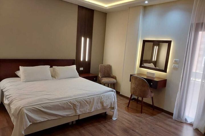 Room 21 of 57