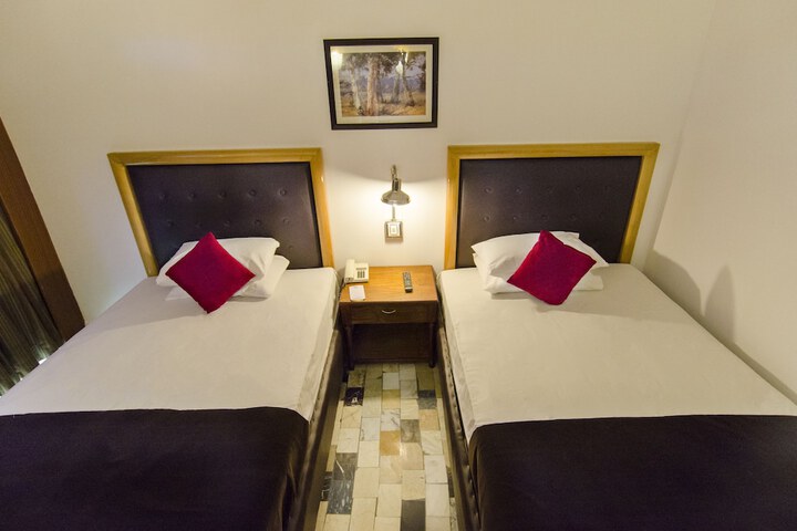 Room 4 of 26