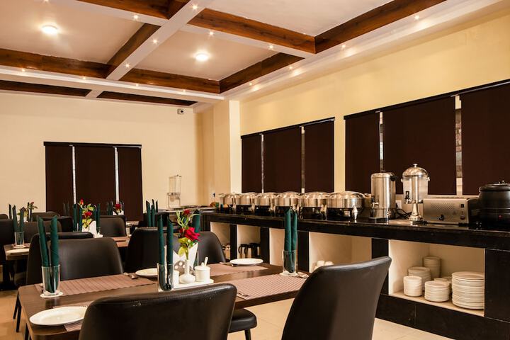 Dining 14 of 14