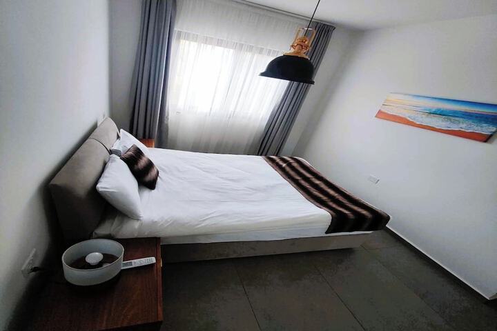Room 31 of 196