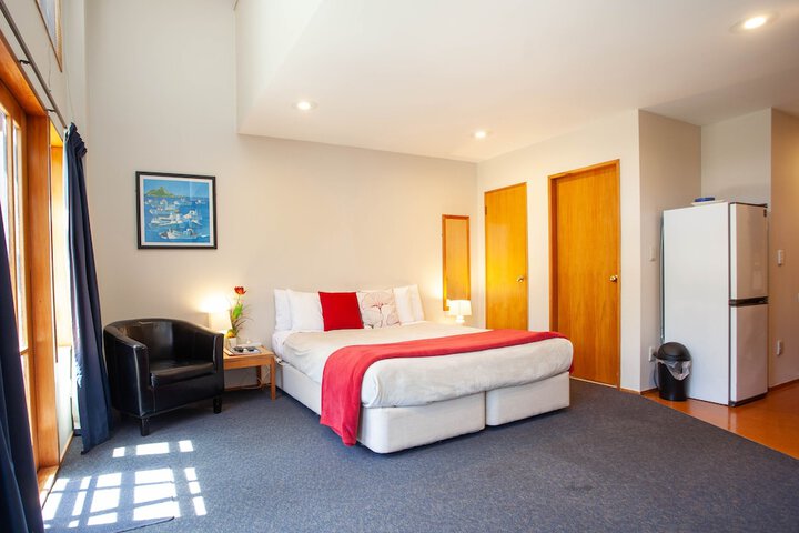 Room 19 of 163