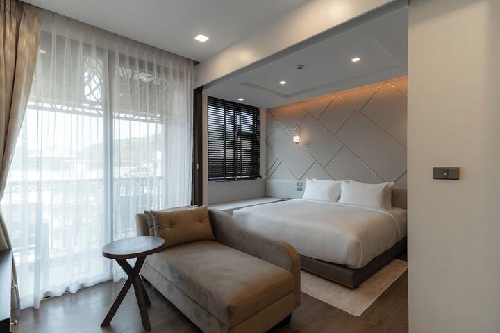 Room 16 of 151
