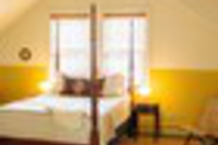 Room 80 of 126