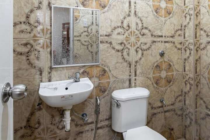 Room 15 of 24