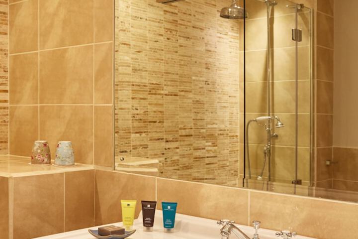 Bath Interior