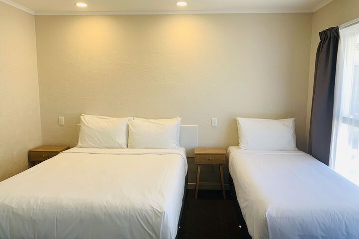Room 27 of 62