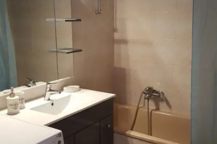 Room 8 of 14