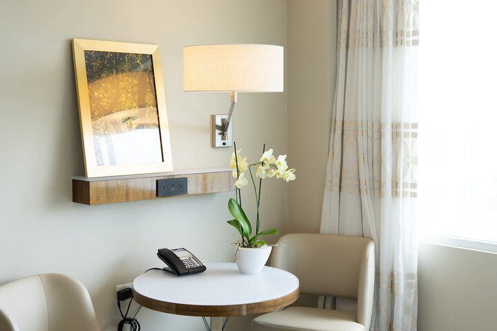 Room 19 of 164