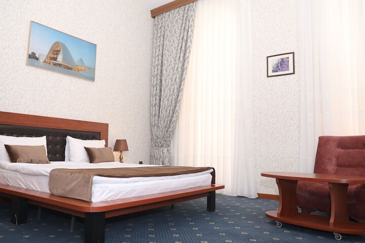 Hotel 33 of 34