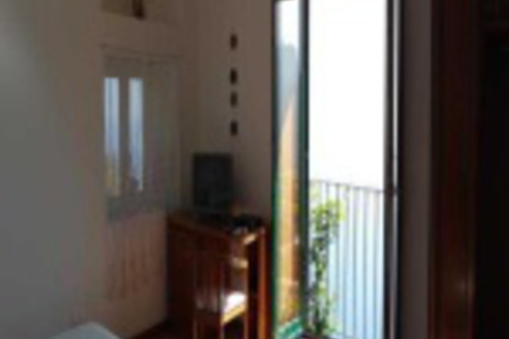 Room 48 of 119