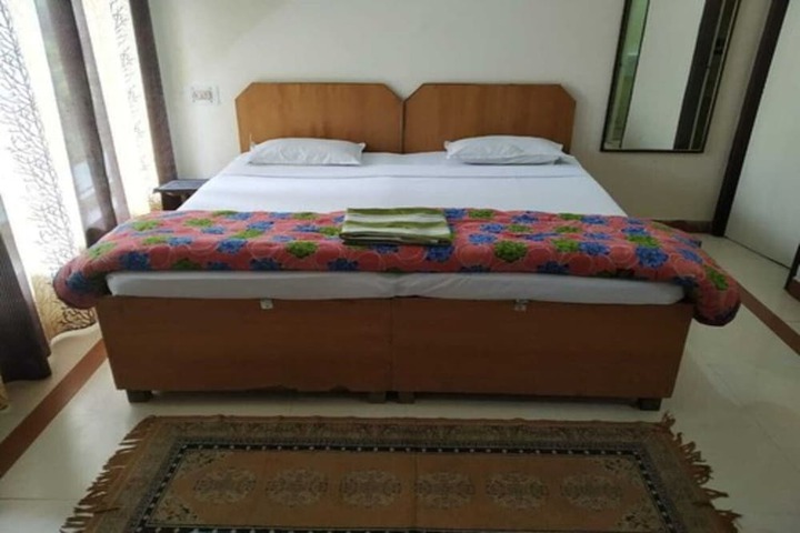 Room 6 of 23