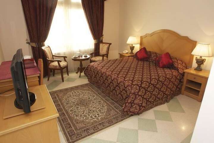 Room 4 of 26