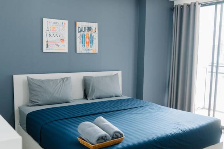 Room 8 of 27