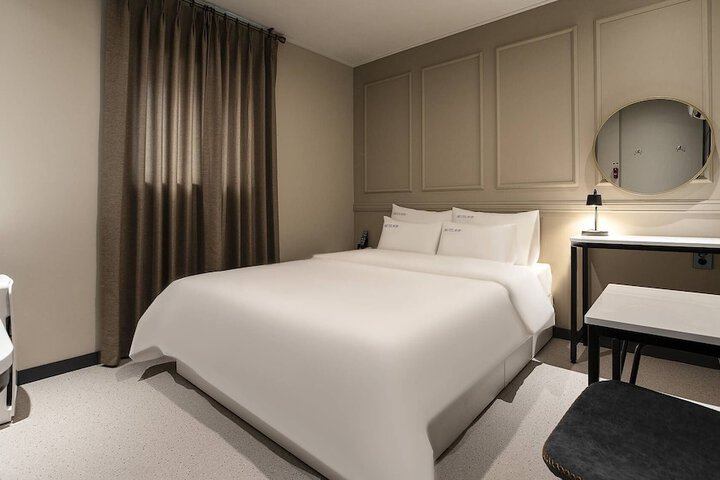 Room 15 of 78