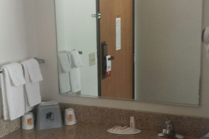Bathroom sink
