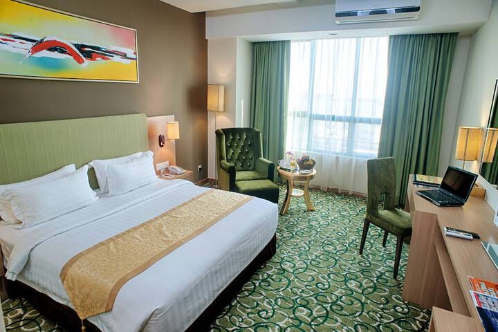 Room 15 of 34