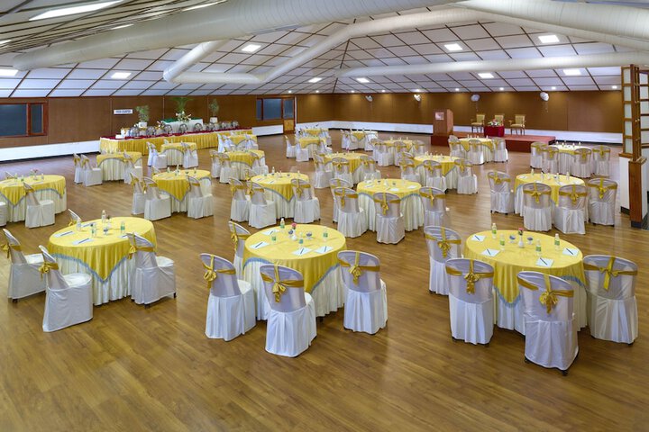 Ballroom/Hall 108 of 144