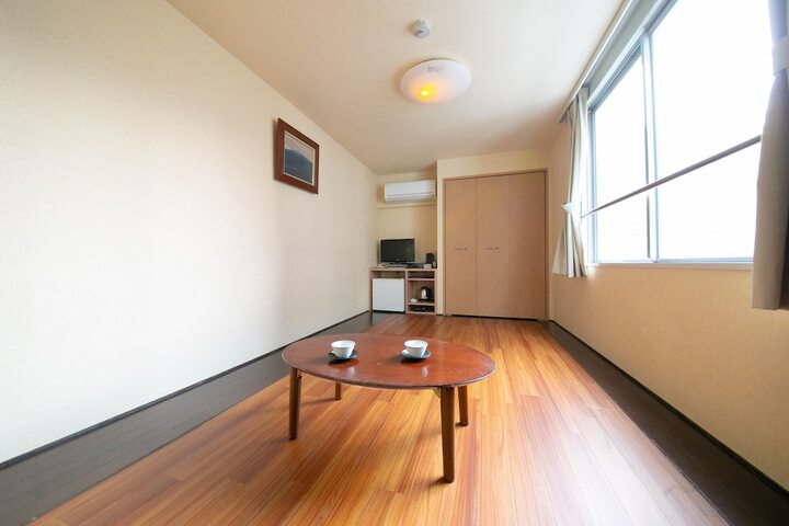 Room 5 of 39