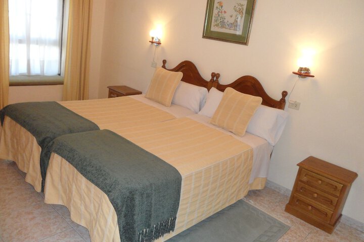 Room 5 of 33
