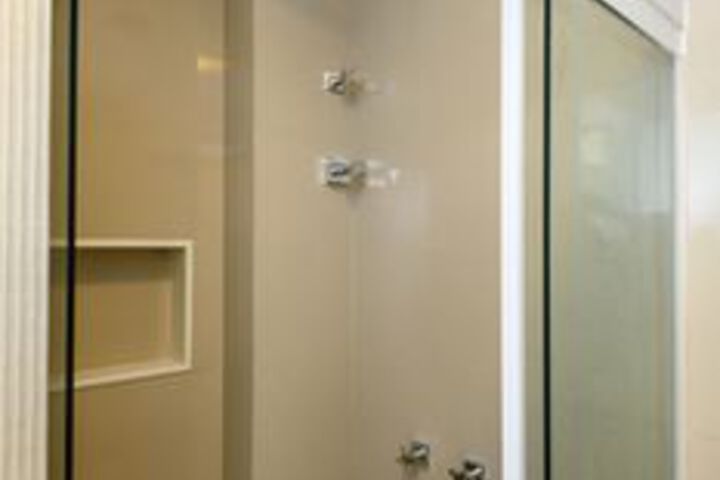 Room 6 of 30