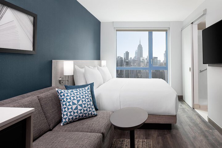 Room 45 of 107
