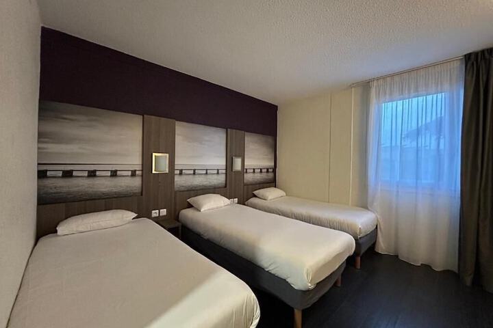Room 13 of 31
