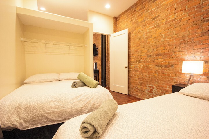 Room 42 of 125