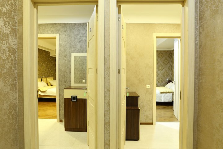 Room 16 of 110