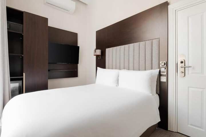 Room 20 of 68