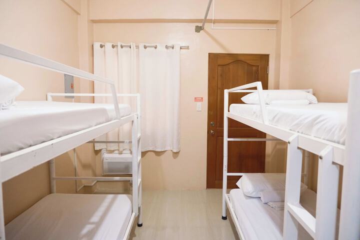 Room 30 of 70