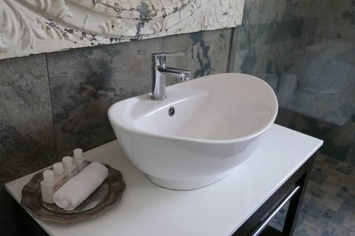 Clean Restrooms
