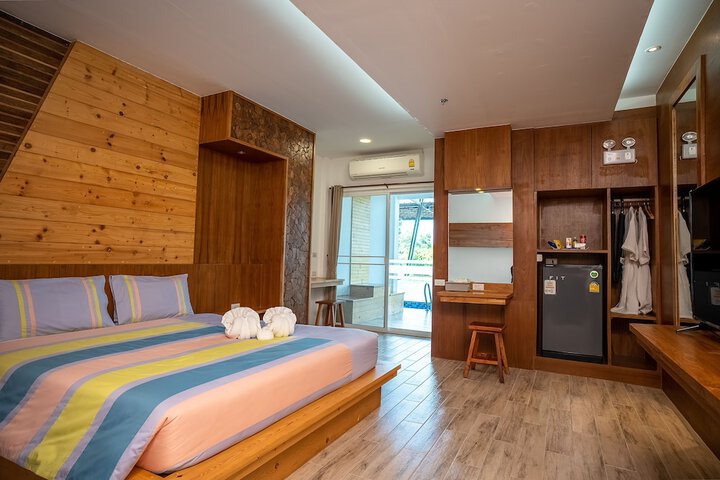 Room 12 of 82