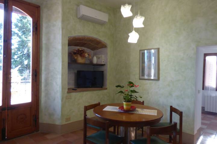 Room 8 of 21