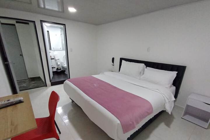 Room 5 of 11