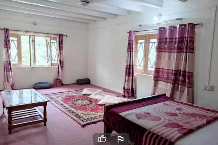 Room 2 of 28