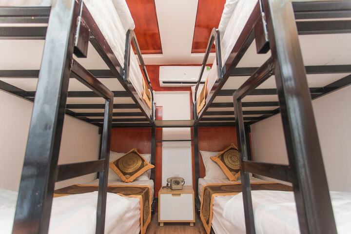 Room 7 of 71