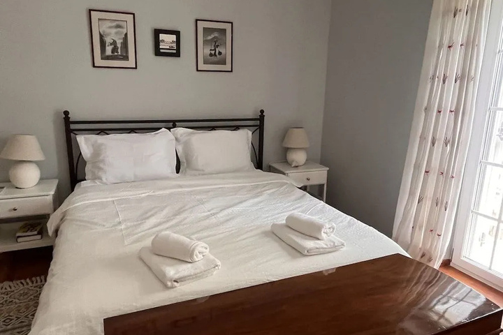 Room 4 of 11