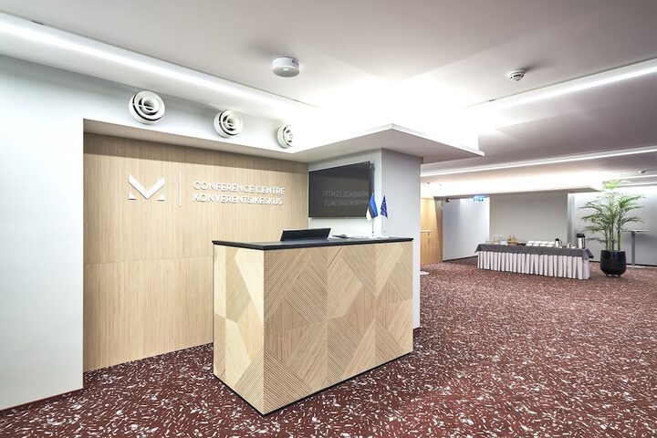 Business Center 43 of 49