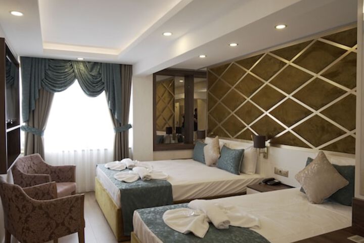 Room 4 of 76